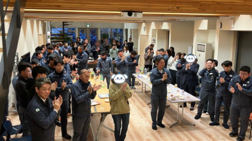 忘年会を開催いたしました